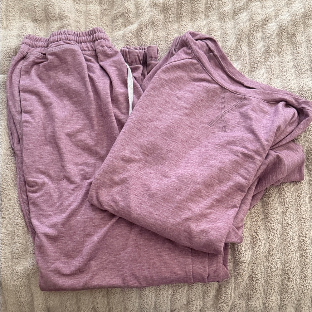 Amazon Women's Lavender Long Sleeve Pajama Top